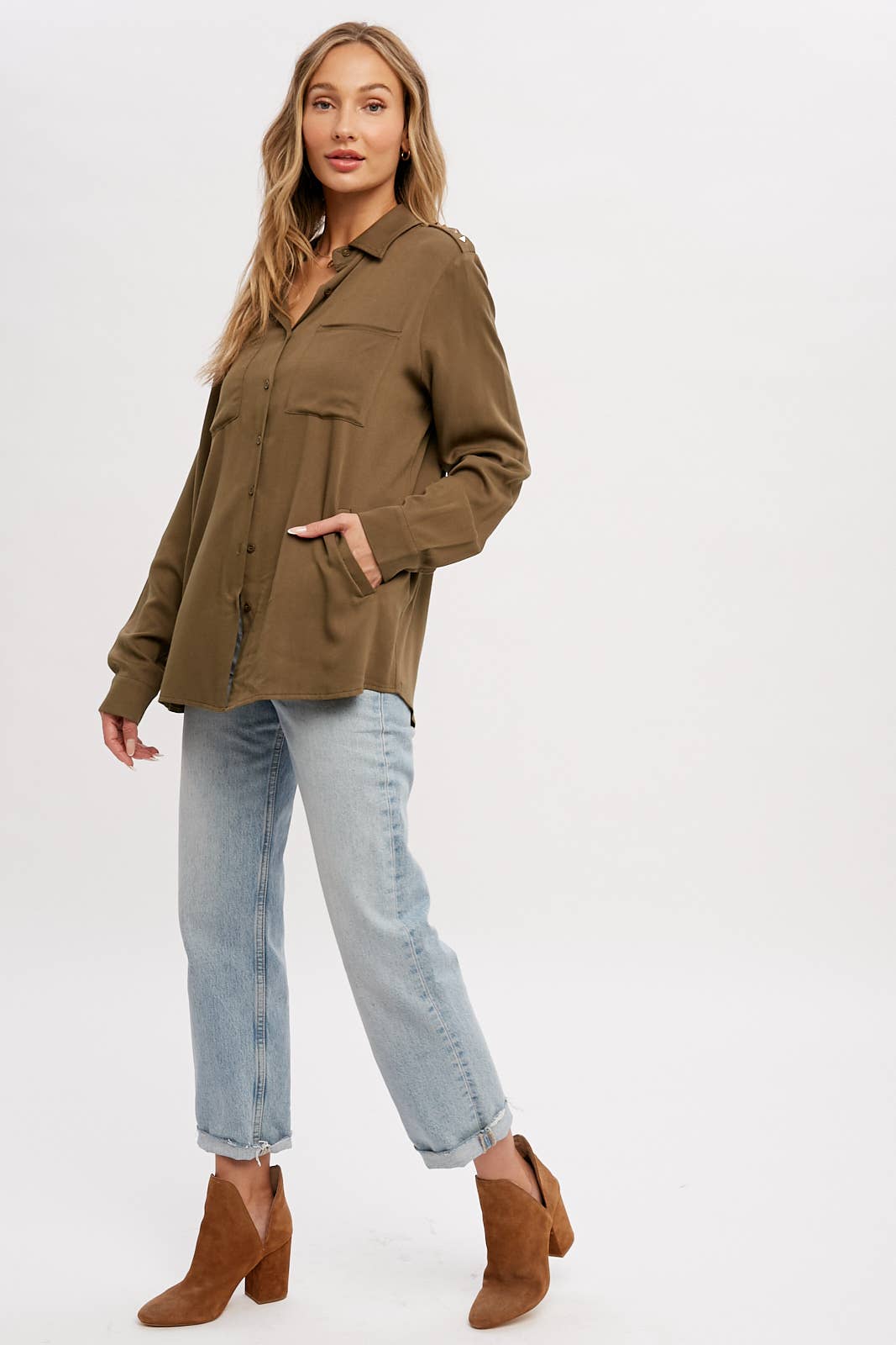 STUDDED EPAULETTE BUTTON UP SHIRT