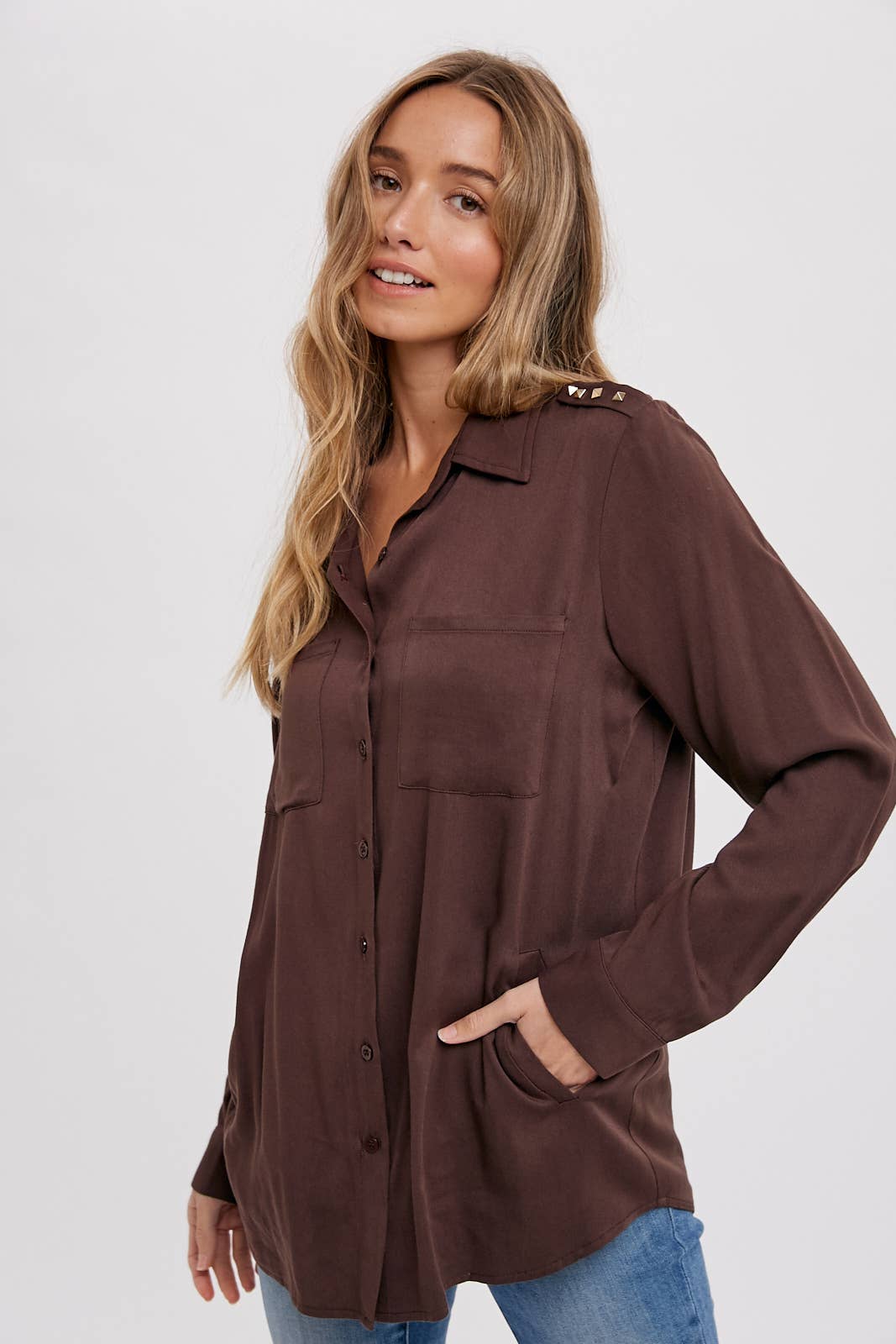 STUDDED EPAULETTE BUTTON UP SHIRT