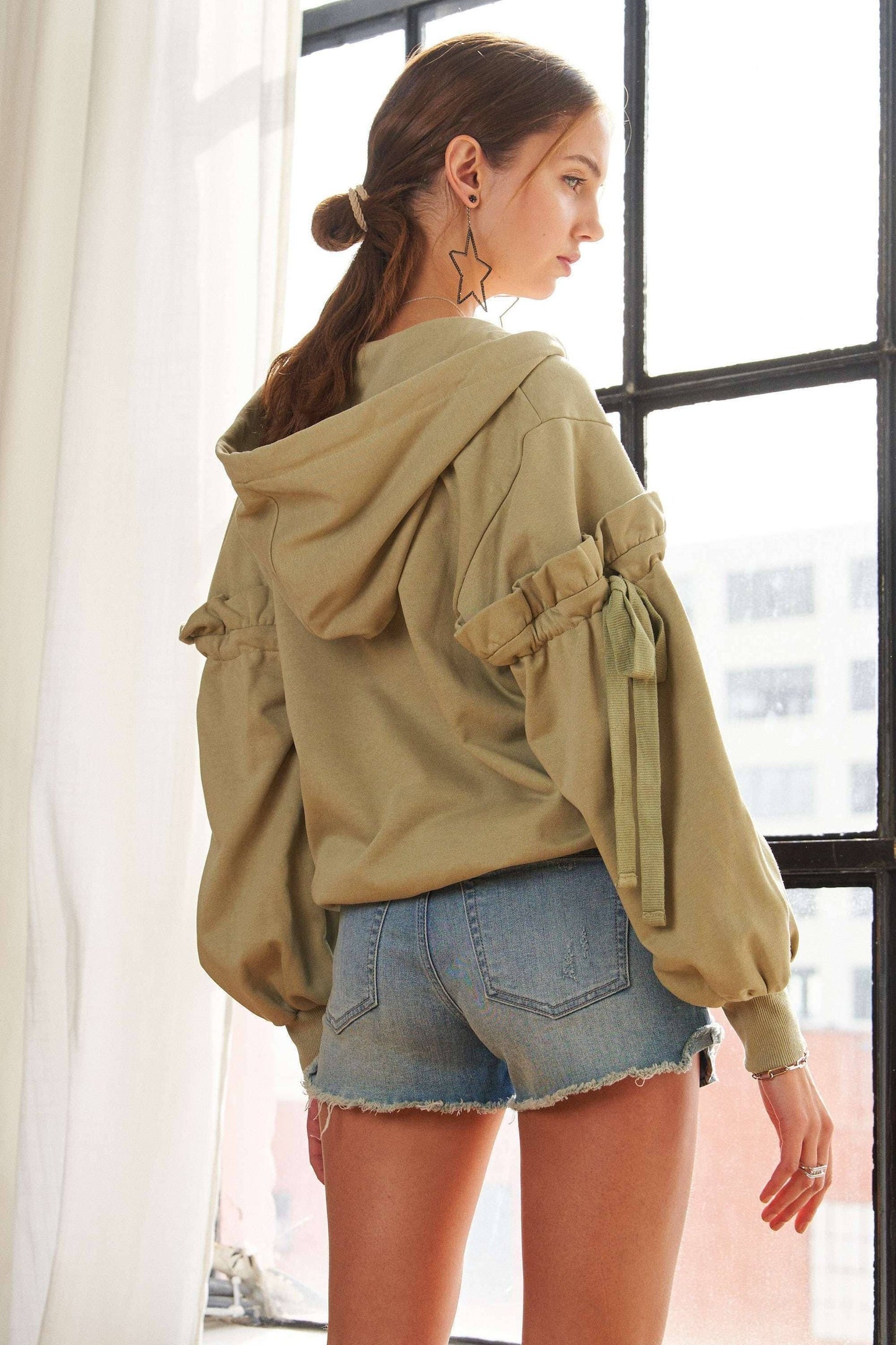 RUFFLED PUFF SLEEVE ZIP UP HOODIE
