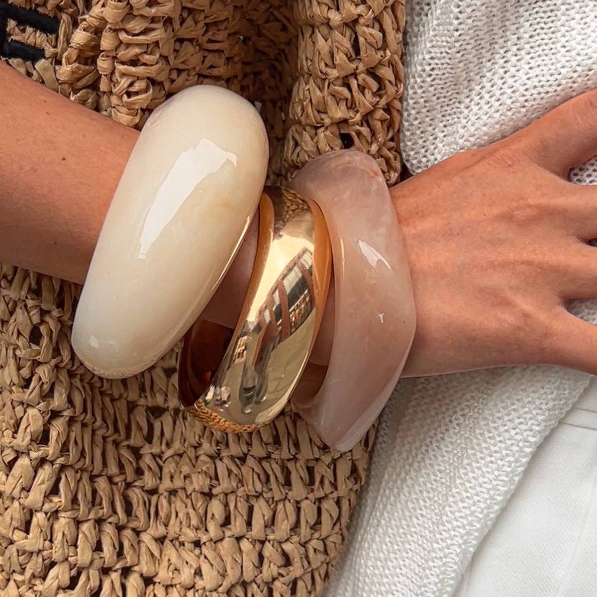 Vintage Irregular Wide Acrylic Bracelets DP25B581