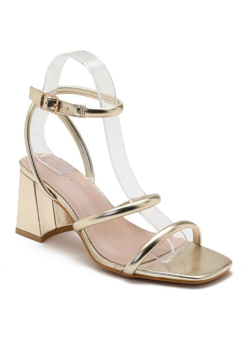 Trendy heeled sandal with strap H8-902
