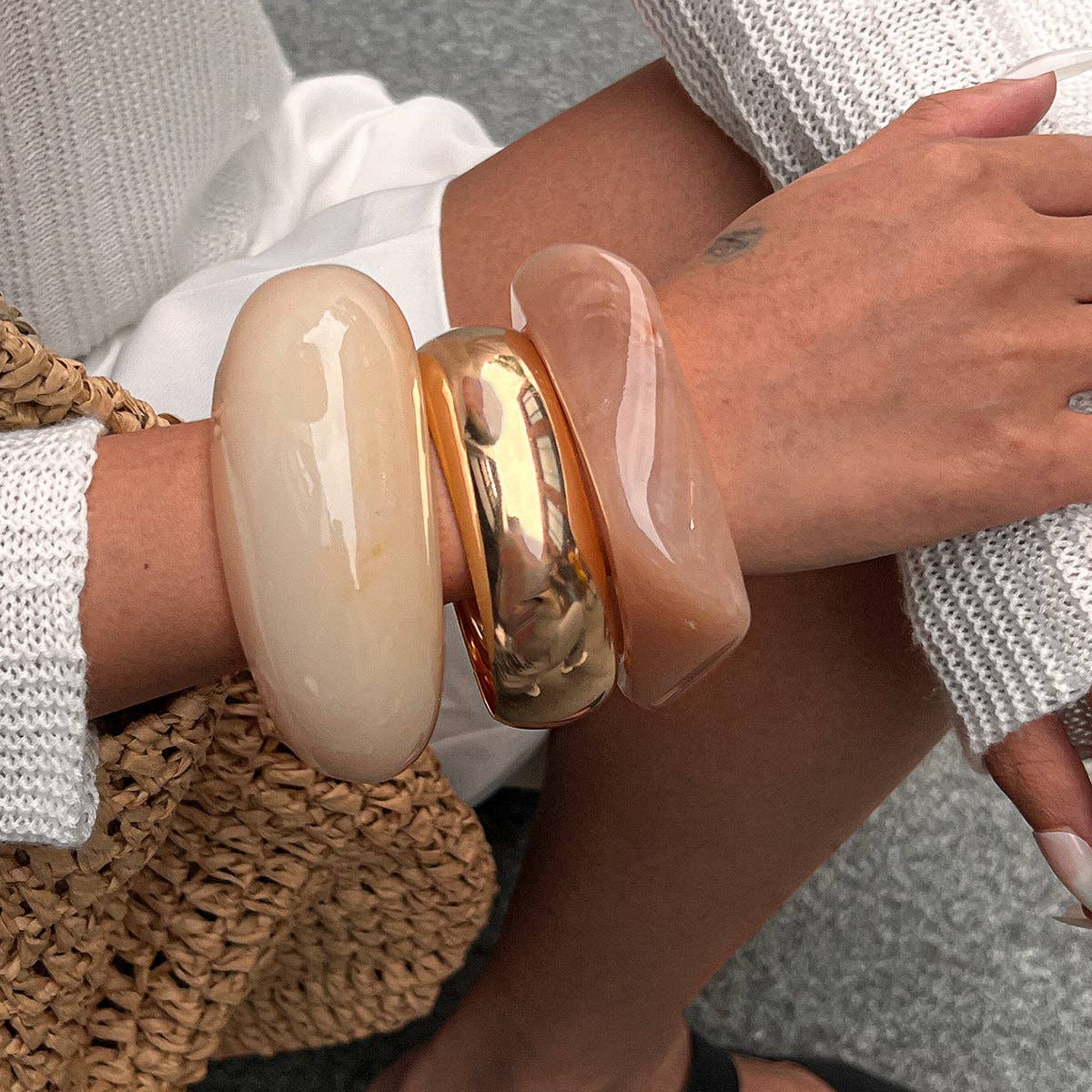 Vintage Irregular Wide Acrylic Bracelets DP25B581