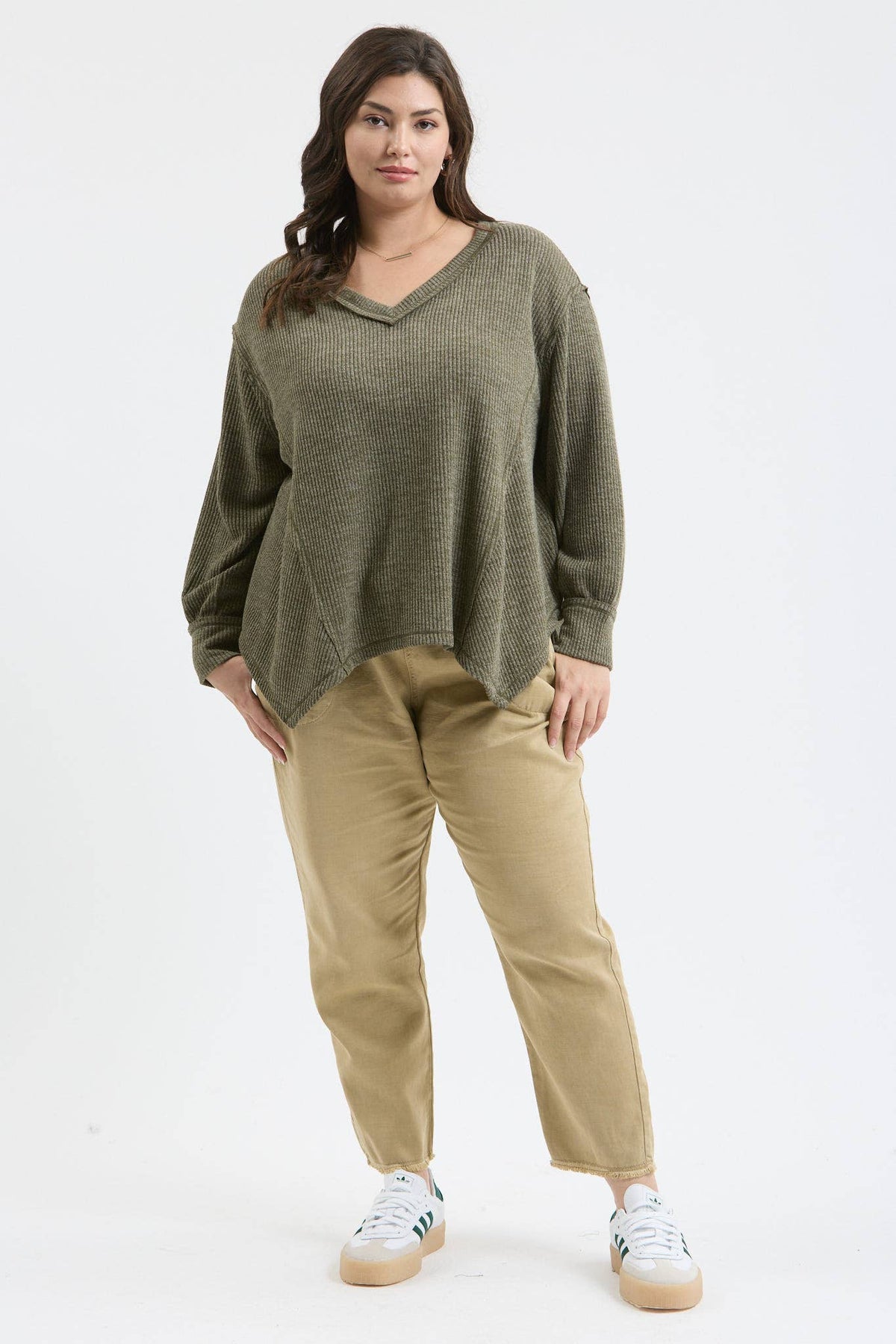 PLUS V NECK ASYMMETRICAL HEM LONG SLEEVE KNIT TOP