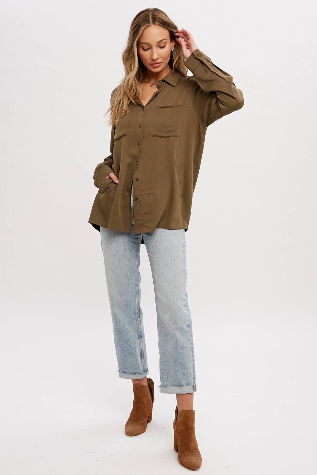 STUDDED EPAULETTE BUTTON UP SHIRT