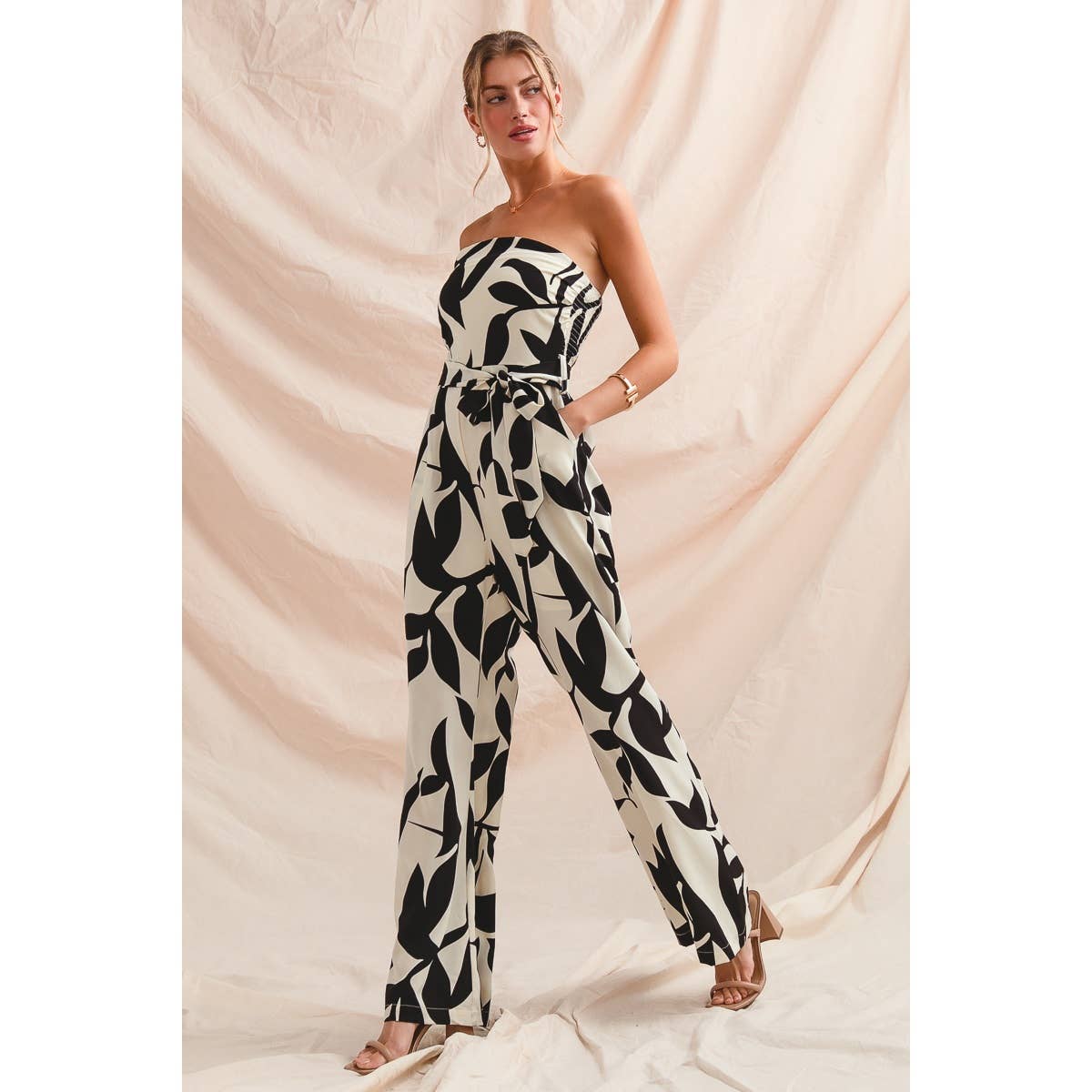 PRINTED STRAPLESS BACK SMOCKED TUBE TOP JUMPSUIT