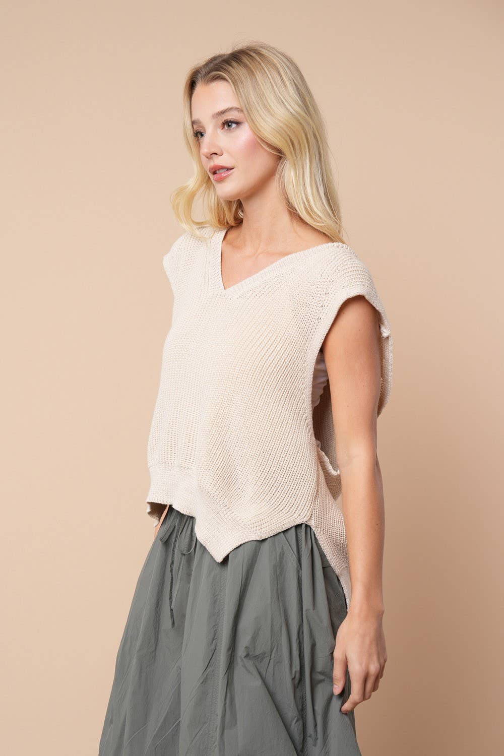 Sleeveless Solid Knit Top