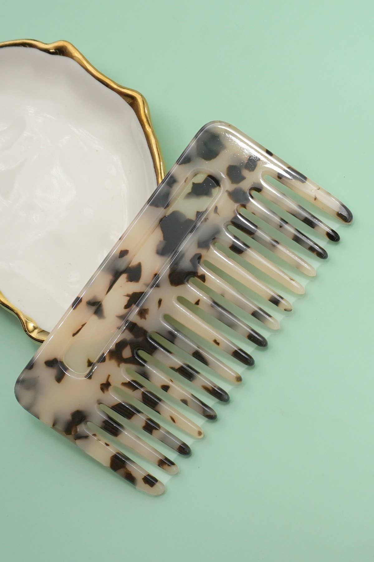 CLASSIC WIDE TOOTH ACETATE COMB