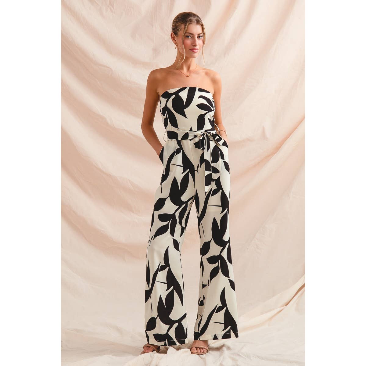PRINTED STRAPLESS BACK SMOCKED TUBE TOP JUMPSUIT